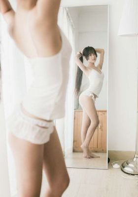 白袜NIKE帅脚踩奴帅球鞋网站_1080超清免费观看