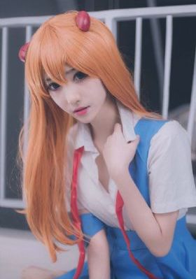 男子偷情被发现后爬楼外面坠亡_DVD免费观看最新
